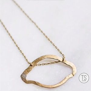 💥ISO💥 Twisted Silver brand UFO choker